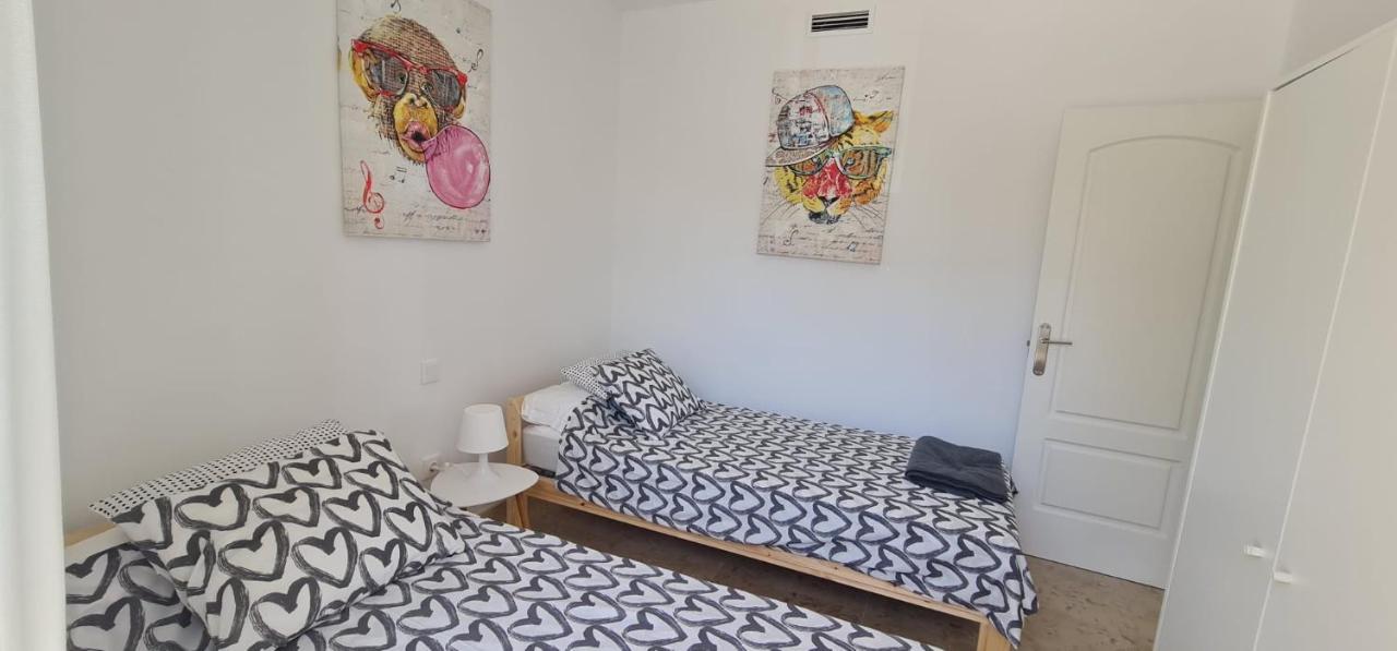 Small Oasis - Appartement 6 Personnes Manilva Exterior foto